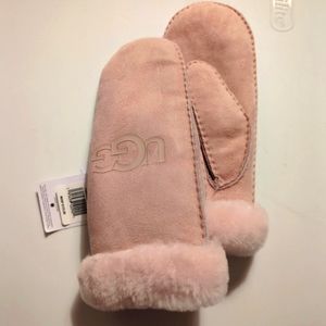 Ugg pink mittens